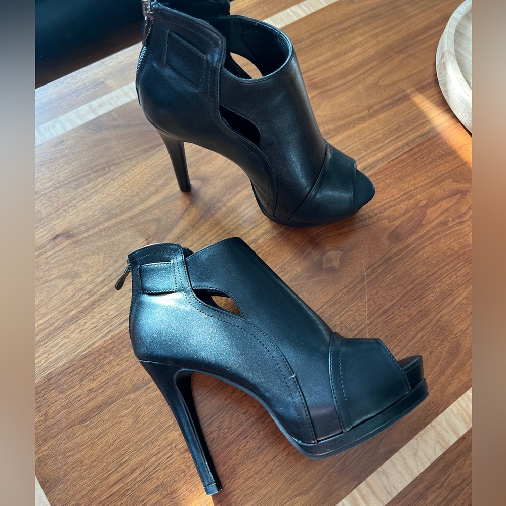 Black Solid Peep Toe Cutout Platform Heels. Brand… - image 1